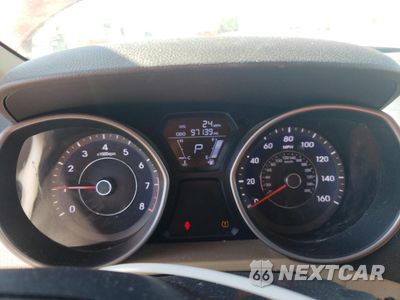 Zdjęcie 9 z 12 samochodu: 2013 HYUNDAI ELANTRA GLS VIN:5NPDH4AE9DH440268 - miniatura