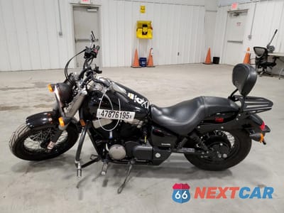 Trzecie zdjęcie samochodu z tyłu: 2011 HONDA VT750 C2B VIN:JH2RC537XBK101579 - miniatura
