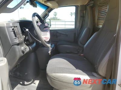 Zdjęcie 7 z 14 samochodu: 2019 GMC SAVANA G2500 VIN:1GTW7AFG7K1302463 - miniatura