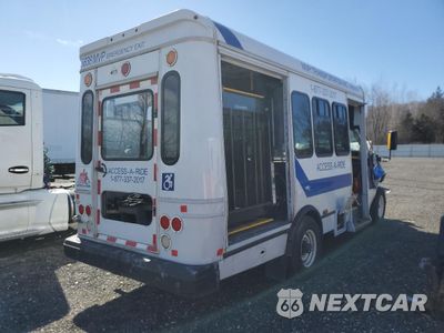 Czwarte zdjęcie samochodu z boku: 2019 FORD ECONOLINE E350 SUPER DUTY CUTAWAY VAN VIN:1FDEE3F60KDC49412 - miniatura