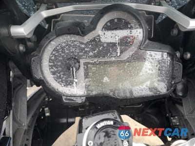 Zdjęcie 7 z 8 samochodu: 2016 BMW R1200 GS VIN:WB10A1100GZ670961 - miniatura