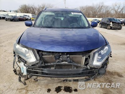 Piąte zdjęcie samochodu w środku: 2018 NISSAN ROGUE S VIN:KNMAT2MT6JP572131 - miniatura
