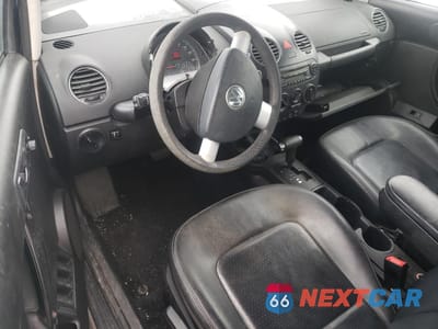 Zdjęcie 8 z 15 samochodu: 2006 VOLKSWAGEN NEW BEETLE CONVERTIBLE OPTION PACKAGE 1 VIN:3VWRF31Y16M311371 - miniatura