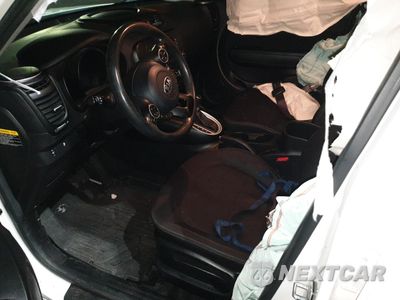Zdjęcie 7 z 12 samochodu: 2017 KIA SOUL VIN:KNDJN2A22H7485519 - miniatura