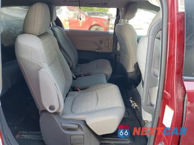 Zdjęcie 11 z 14 samochodu: 2021 TOYOTA SIENNA LE VIN:5TDKRKEC4MS044079 - miniatura