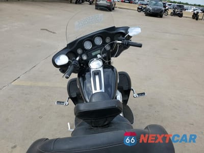 Zdjęcie 6 z 9 samochodu: 2012 HARLEY-DAVIDSON FLHTK ELECTRA GLIDE ULTRA LIMITED VIN:1HD1KEM16CB650375 - miniatura