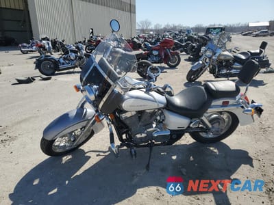 Trzecie zdjęcie samochodu z tyłu: 2013 HONDA VT750 CA VIN:JH2RC5040DK800135 - miniatura
