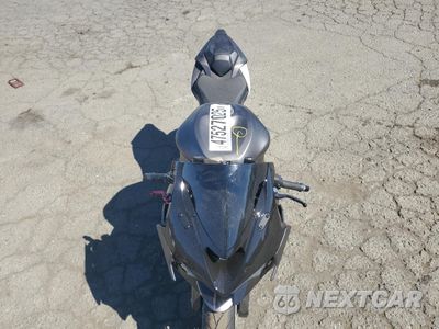 Piąte zdjęcie samochodu w środku: 2024 KAWASAKI ZX636 K VIN:JKBZXJK11RA001153 - miniatura