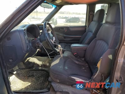 Zdjęcie 7 z 12 samochodu: 2003 CHEVROLET S TRUCK S10 VIN:1GCCS19X238289174 - miniatura