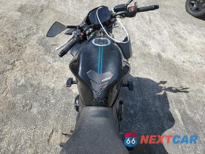 Zdjęcie 6 z 10 samochodu: 2021 KAWASAKI ER650 L VIN:ML5EREL17MDA34963 - miniatura