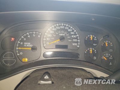 Zdjęcie 9 z 14 samochodu: 2004 GMC NEW SIERRA K1500 VIN:2GTEK19T441264139 - miniatura