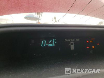 Zdjęcie 9 z 13 samochodu: 2014 TOYOTA PRIUS C VIN:JTDKDTB36E1566994 - miniatura