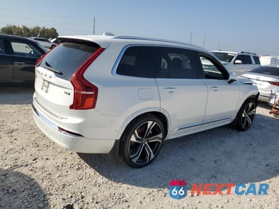 Trzecie zdjęcie samochodu z tyłu: 2024 VOLVO XC90 ULTIMATE VIN:YV4062PF1R1244894 - miniatura