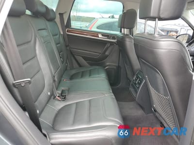 Zdjęcie 11 z 13 samochodu: 2012 VOLKSWAGEN TOUAREG V6 TDI VIN:WVGEK9BP8CD010511 - miniatura
