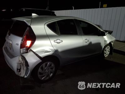 Trzecie zdjęcie samochodu z tyłu: 2015 TOYOTA PRIUS C VIN:JTDKDTB38F1105569 - miniatura