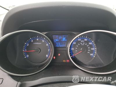 Zdjęcie 9 z 15 samochodu: 2012 HYUNDAI TUCSON GLS VIN:KM8JU3AC1CU344674 - miniatura