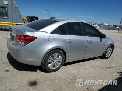 Trzecie zdjęcie samochodu z tyłu: 2015 CHEVROLET CRUZE LS VIN:1G1PA5SH7F7228937 - miniatura