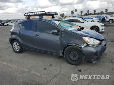 Czwarte zdjęcie samochodu z boku: 2014 TOYOTA PRIUS C VIN:JTDKDTB34E1083858 - miniatura