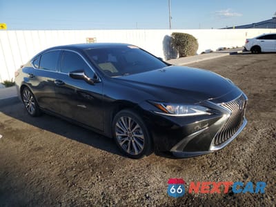 Czwarte zdjęcie samochodu z boku: 2021 LEXUS ES 300H VIN:58ADA1C13MU006659 - miniatura