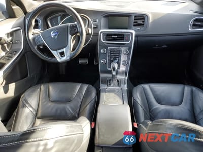 Zdjęcie 8 z 12 samochodu: 2014 VOLVO S60 T6 VIN:YV1902FH0E2289211 - miniatura