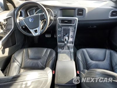 Zdjęcie 8 z 12 samochodu: 2014 VOLVO S60 T6 VIN:YV1902FH0E2289211 - miniatura