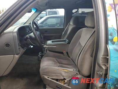 Zdjęcie 7 z 13 samochodu: 2005 GMC YUKON XL C1500 VIN:1GKEC16Z55J158395 - miniatura