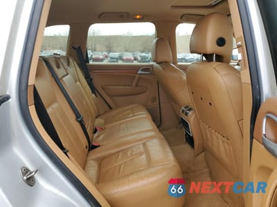 Zdjęcie 11 z 15 samochodu: 2005 PORSCHE CAYENNE VIN:WP1AA29P85LA25634 - miniatura