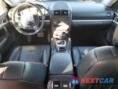 Zdjęcie 8 z 15 samochodu: 2006 PORSCHE CAYENNE VIN:WP1AA29P06LA28464 - miniatura