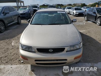 Piąte zdjęcie samochodu w środku: 1995 NISSAN MAXIMA GLE VIN:JN1CA21D1ST067119 - miniatura