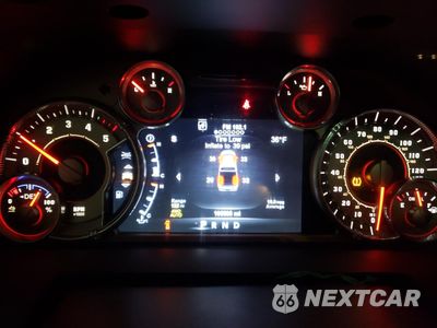 Zdjęcie 9 z 12 samochodu: 2015 RAM 1500 LONGHORN VIN:1C6RR7PM0FS659988 - miniatura