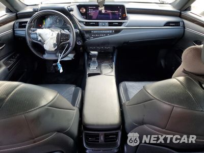 Zdjęcie 8 z 13 samochodu: 2019 LEXUS ES 300H VIN:JTHB21B13K2001857 - miniatura