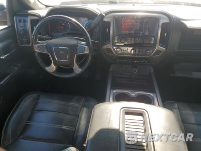 Zdjęcie 8 z 14 samochodu: 2018 GMC SIERRA K2500 DENALI VIN:1GT12UEY0JF265973 - miniatura