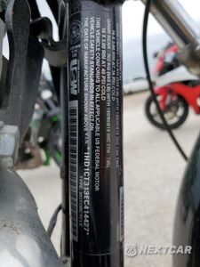 Zdjęcie 8 z 8 samochodu: 2014 HARLEY-DAVIDSON XL1200 C VIN:1HD1CT313EC414427 - miniatura