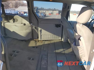 Zdjęcie 12 z 16 samochodu: 2006 DODGE GRAND CARAVAN SXT VIN:2D4GP44L66R825631 - miniatura