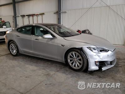 Czwarte zdjęcie samochodu z boku: 2016 TESLA MODEL S VIN:5YJSA1E25GF142104 - miniatura