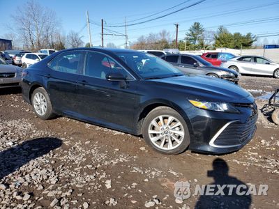 Czwarte zdjęcie samochodu z boku: 2023 TOYOTA CAMRY LE VIN:4T1C11AK3PU748286 - miniatura