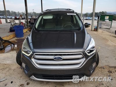 Piąte zdjęcie samochodu w środku: 2017 FORD ESCAPE TITANIUM VIN:1FMCU0J91HUD04386 - miniatura