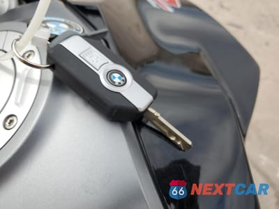 Zdjęcie 8 z 10 samochodu: 2021 BMW F 900 R VIN:WB10K1303M6D68963 - miniatura