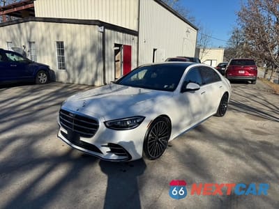 Czwarte zdjęcie samochodu z boku: 2023 MERCEDES-BENZ S 580 4MATIC VIN:W1K6G7GBXPA184878 - miniatura