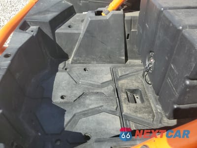 Zdjęcie 6 z 10 samochodu: 2014 POLARIS RZR 1000 XP EPS VIN:4XAST1EA7EF361955 - miniatura