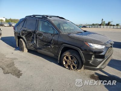 Czwarte zdjęcie samochodu z boku: 2024 TOYOTA RAV4 WOODLAND EDITION VIN:2T3UWRFV5RW199823 - miniatura
