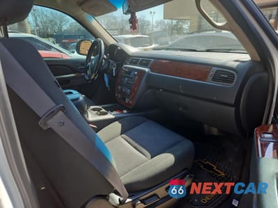 Piąte zdjęcie samochodu w środku: 2011 CHEVROLET AVALANCHE LS VIN:3GNMCEE03BG393898 - miniatura