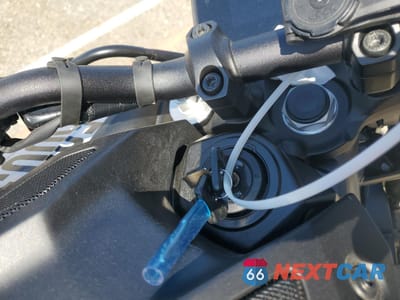 Zdjęcie 8 z 10 samochodu: 2024 YAMAHA MT09 C VIN:JYARN94Y6RA000391 - miniatura