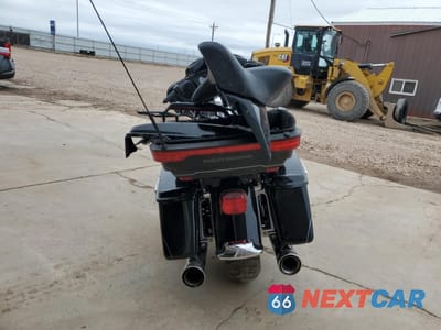 Czwarte zdjęcie samochodu z boku: 2017 HARLEY-DAVIDSON FLHTK ULTRA LIMITED VIN:1HD1KED18HB687287 - miniatura