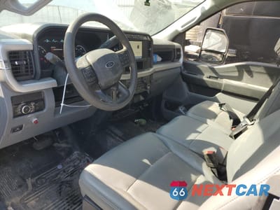 Zdjęcie 8 z 13 samochodu: 2024 FORD F350 SUPER DUTY VIN:1FT8X3BA3REC14549 - miniatura