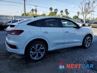 Trzecie zdjęcie samochodu z tyłu: 2023 AUDI Q4 E-TRON SPORTBACK PREMIUM PLUS VIN:WA132BFZ3PP061072 - miniatura