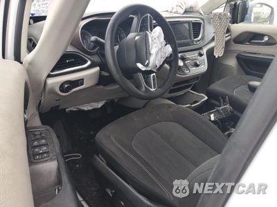 Zdjęcie 8 z 14 samochodu: 2021 CHRYSLER VOYAGER L VIN:2C4RC1AG3MR503940 - miniatura