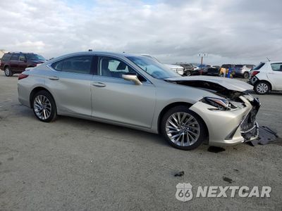 Czwarte zdjęcie samochodu z boku: 2019 LEXUS ES 300H VIN:JTHB21B13K2001857 - miniatura
