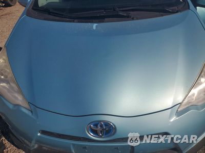 Zdjęcie 11 z 12 samochodu: 2013 TOYOTA PRIUS C VIN:JTDKDTB34D1035405 - miniatura