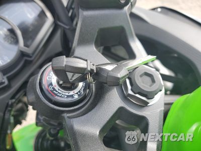 Zdjęcie 8 z 9 samochodu: 2023 KAWASAKI EX400 VIN:JKAEXKG18PDAR7928 - miniatura